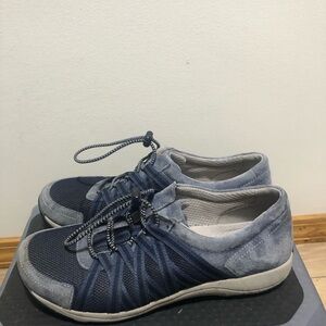Dansko Womens Blue Black & Gray Honor Suede Mesh Lightweight Shoes Sz 39/8.5US